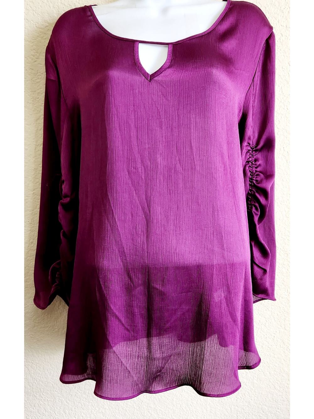 Cato Purple 3/4 Ruched Sleeves Keyhole Neck Top Large Lightweight Flowy Soft